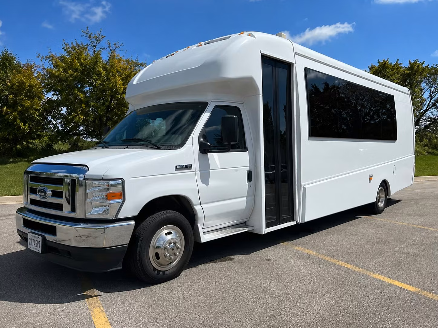 bachelorette party buses and bridal party transportation in tacoma
