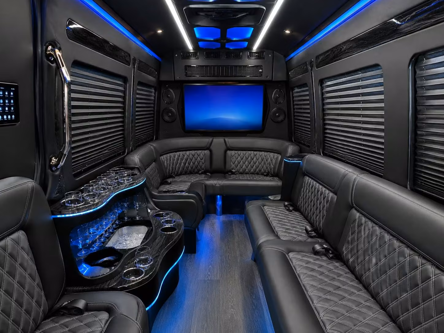 charterbusrentaltacomawa com connects you with tacoma prom transportation that runs on your schedule all night long