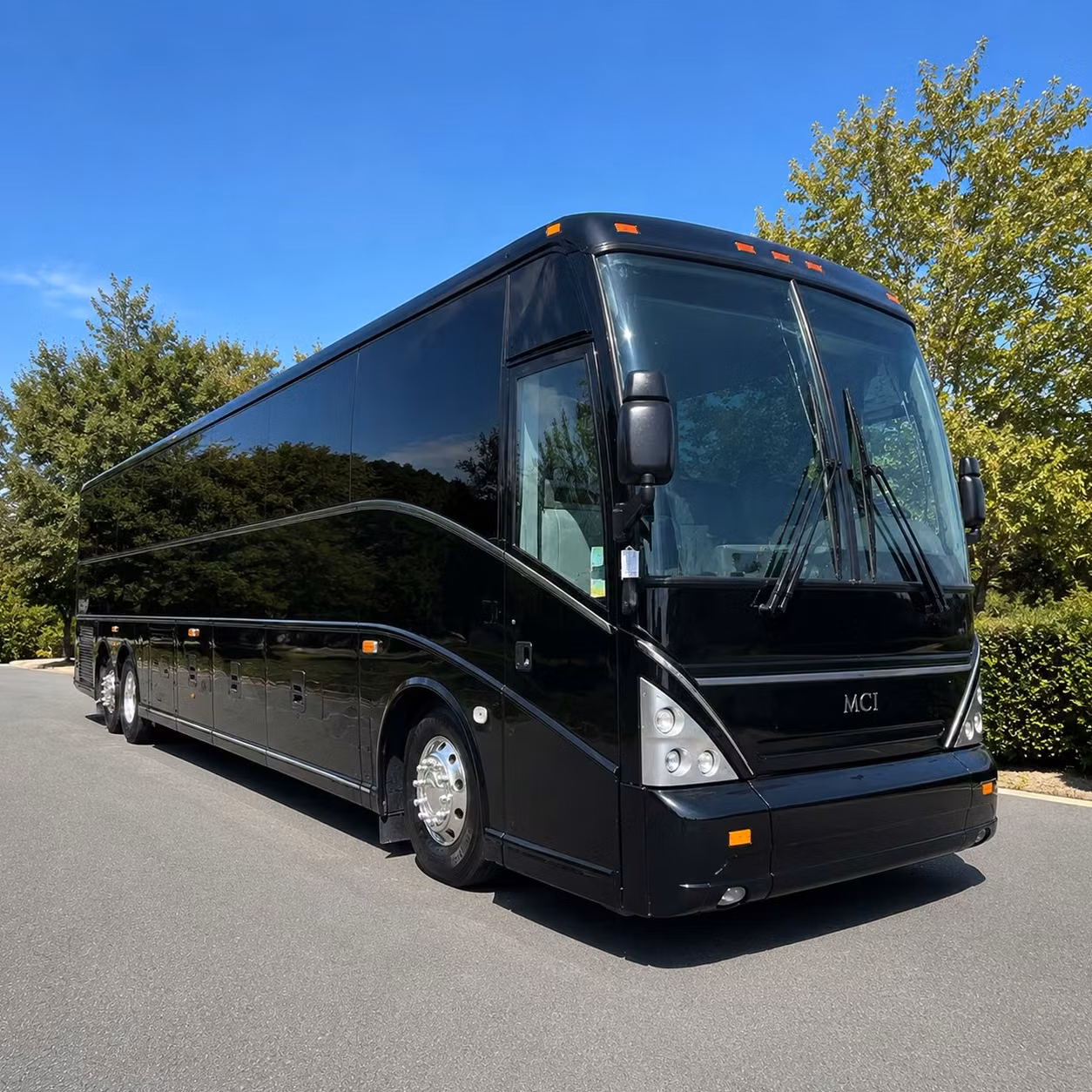 tacoma wedding shuttle bus rentals that keep every guest on schedule